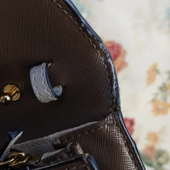 Marc Jacobs Tan and Brown Saffiano Leather Fold Clutch Wallet - Picture 15 of 17